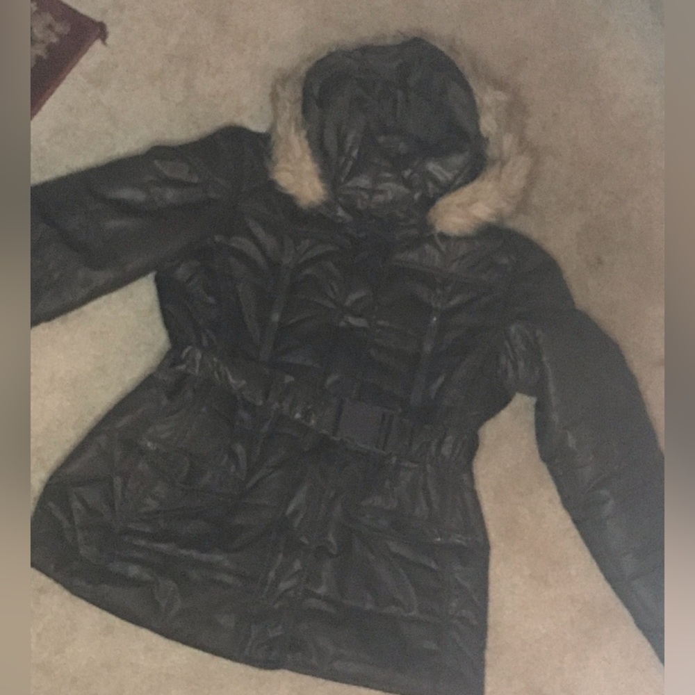 Say what puffer jacket size XL with a furry hood.